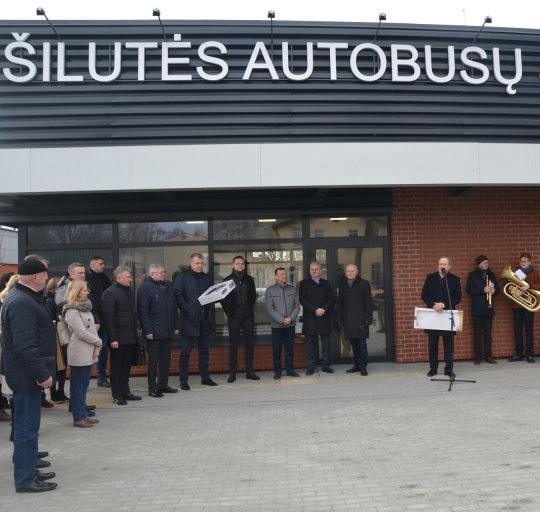 Duris atvėrė nauja Šilutės autobusų stotis
