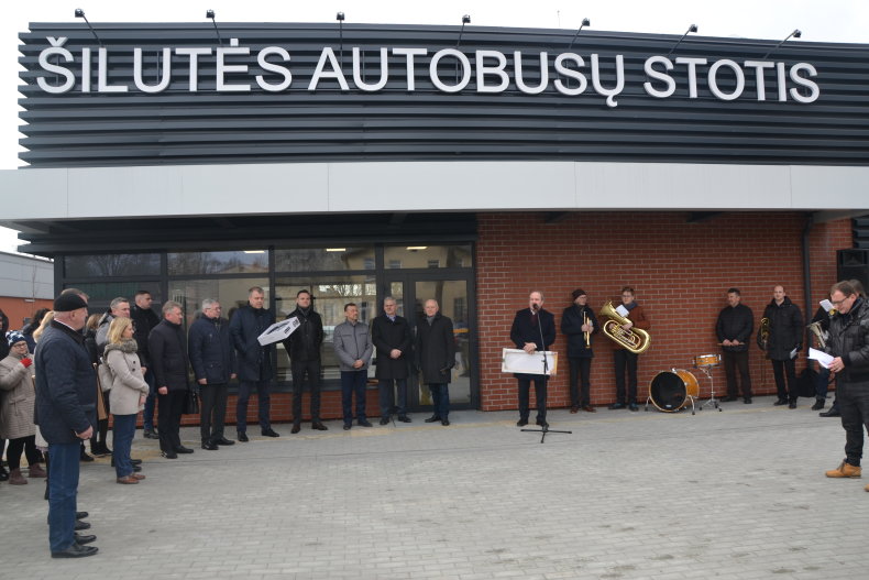 Duris atvėrė nauja Šilutės autobusų stotis