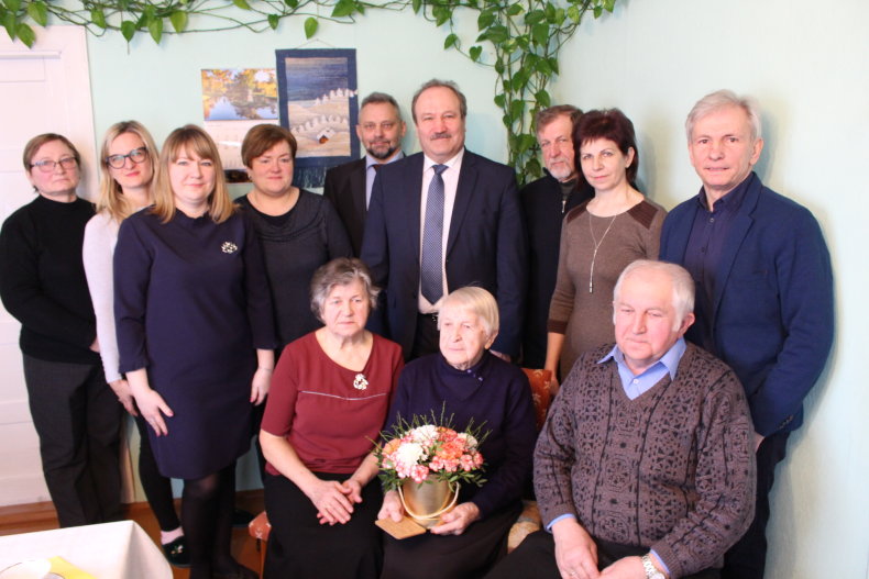 95-ojo jubiliejaus proga sveikinimai Adelei Rupšienei