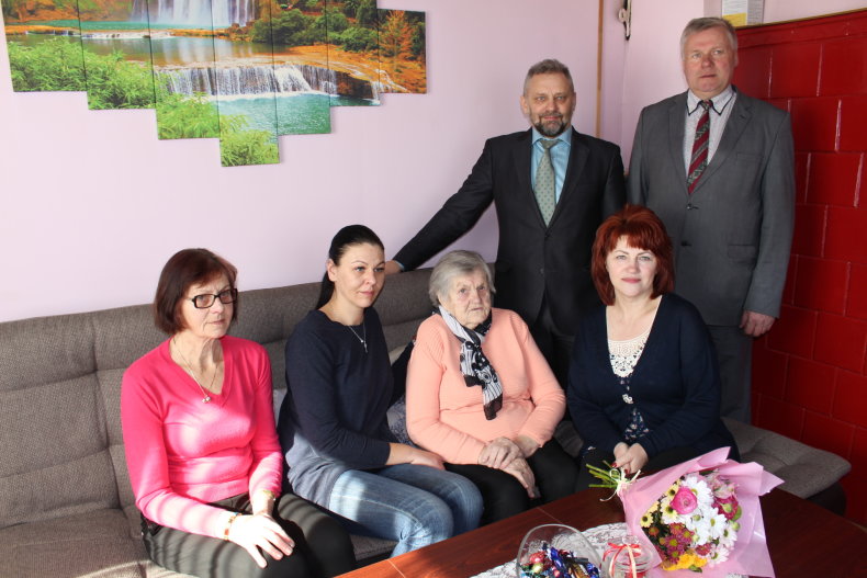 90-ojo gimtadienio proga pasveikinta Janina Domeikienė
