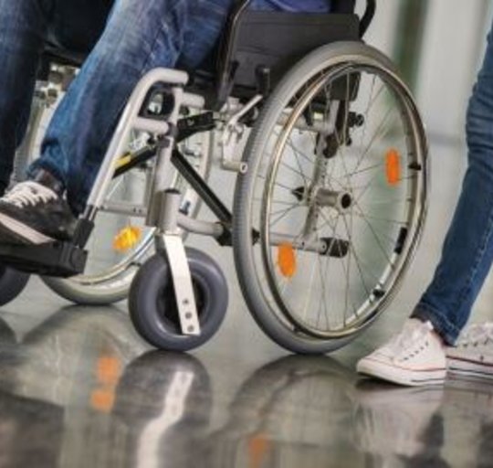 Pradedama teikti Asmeninio asistento paslauga neįgaliesiems