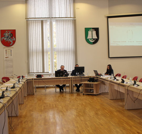 Tarybos dauguma neeilinio posėdžio metu paliko posėdžių salę