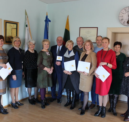 Šilutės savivaldybės gimnazistams – rotariečių dovana