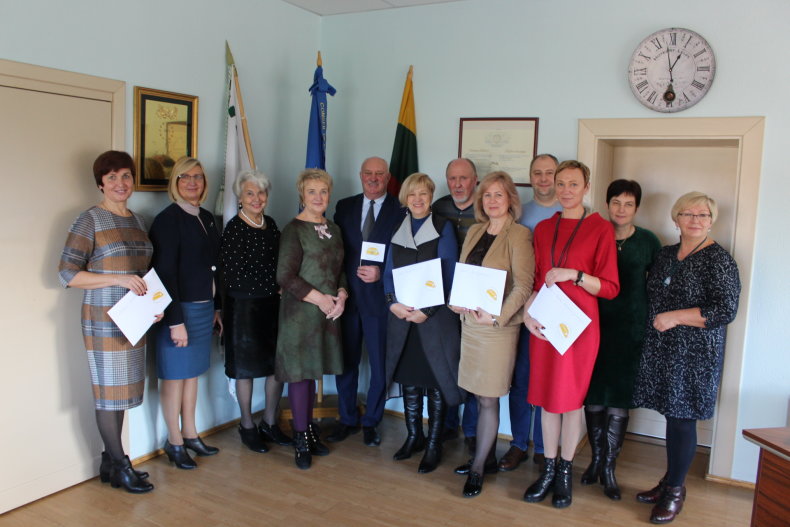 Šilutės savivaldybės gimnazistams – rotariečių dovana
