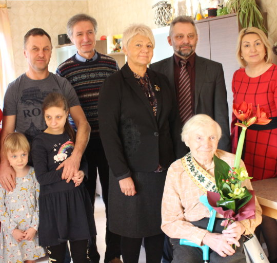 90-mečio proga pasveikintas gardamiškis Klemensas Nausėda