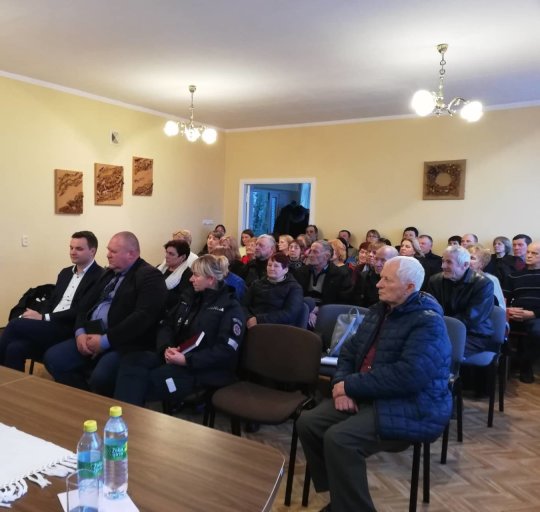 Savivaldybės vadovų veiklos ataskaitą išgirdo Žemaičių Naumiesčio ir Vainuto seniūnijų gyventojai