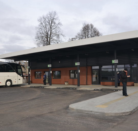 Aktualu keliaujiems viešuoju transportu - karantino metu atidedami autobusų maršrutai