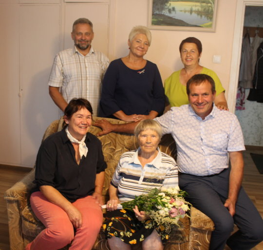 Pasveikinta 90-ąjį gimtadienį švenčianti Marytė Tumosienė