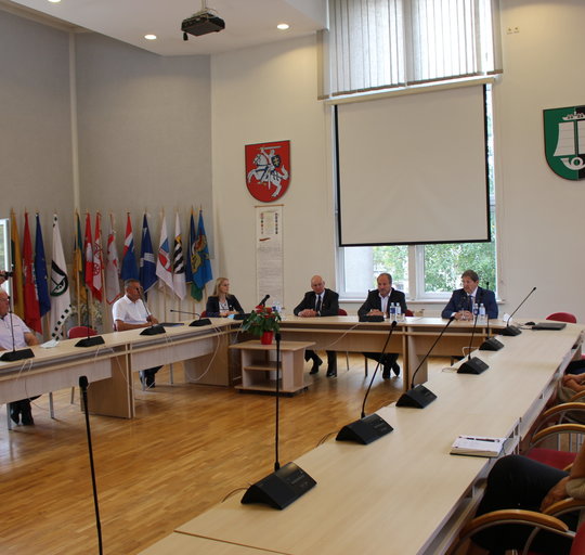 Spaudos konferencijoje – apie problemas švietimo srityje