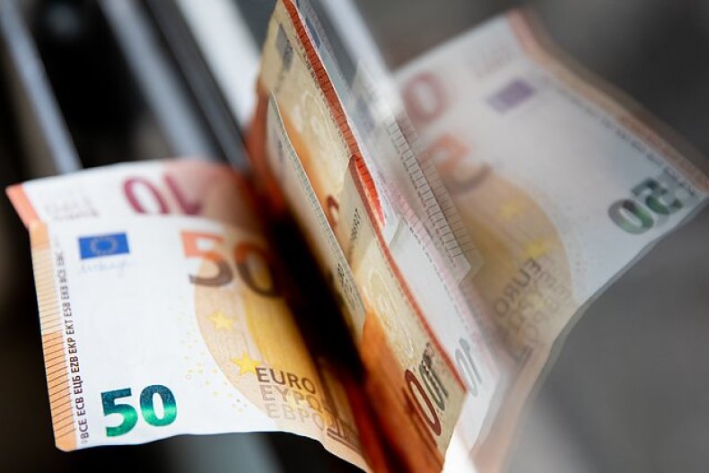 Finansinių sunkumų dėl COVID-19 patyrę individualią veiklą vykdantys gyventojai jau gali kreiptis...