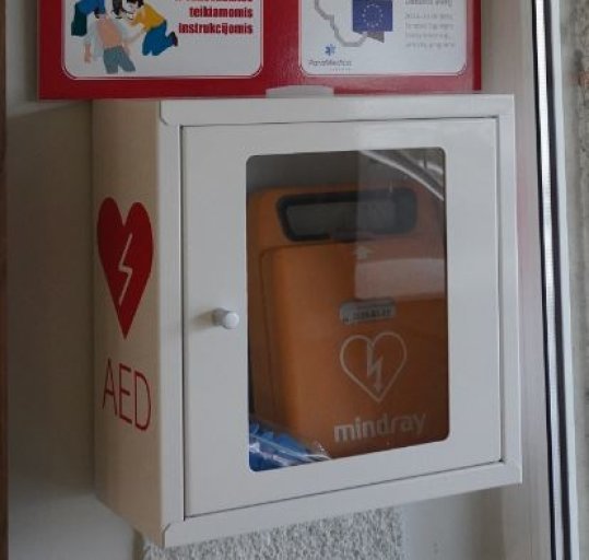 Savivaldybėje įrengtas automatinis išorinis defibriliatorius