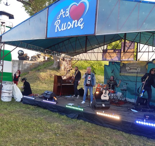 Rusnėje pradėtas vasaros koncertų maratonas