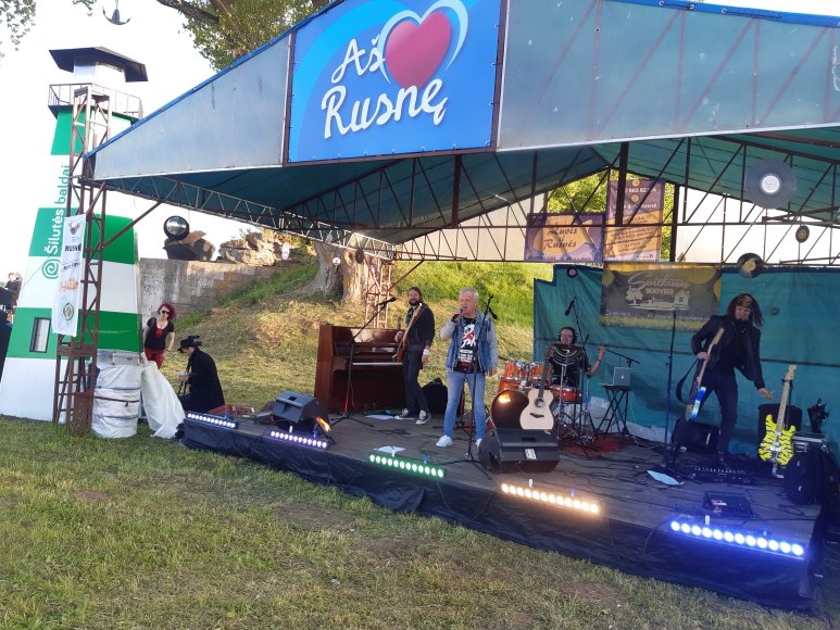 Rusnėje pradėtas vasaros koncertų maratonas