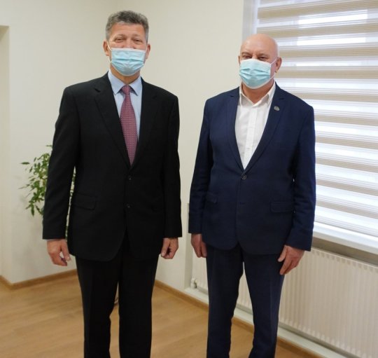 Pasveikintas naujasis Šilutės ligoninės vadovas Algis Starkus