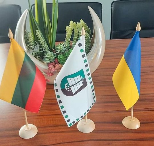 Kvietimas paaukoti ukrainiečių tautai