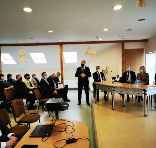 Švėkšnos ir Gardamo seniūnijų gyventojams pristatyta 2021 m. veiklos ataskaita