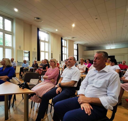 Ugdymo įstaigų vadovų susitikime – apie pasiruošimą naujiems mokslo metams