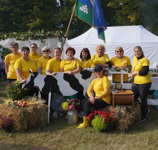 Žemaičių Naumiestyje: kopūstienės virimo varžytuvės bei geriausių krašto ūkininkų apdovanojimai