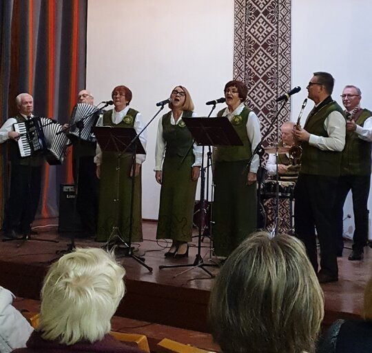 Žemaičių Naumiestyje - Pamario krašto liaudiškos muzikos kapelų pasirodymai