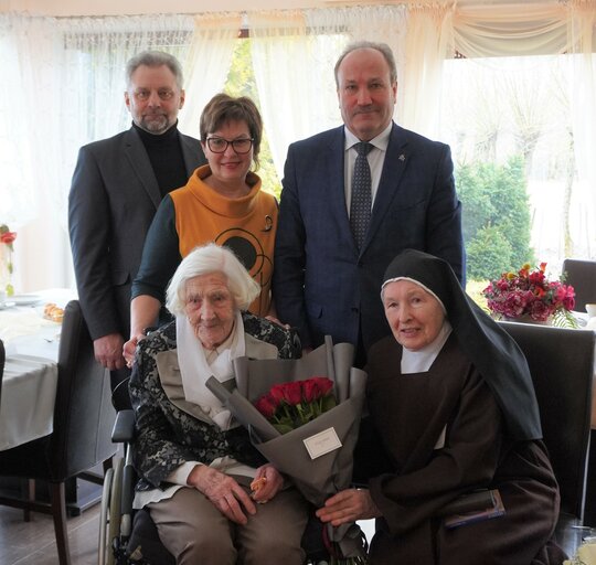 Pasveikinta 105-ąjį gimtadienį švenčianti Zofija Kontrimienė