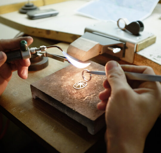 Kvietimas išsinuomoti patalpas naudoti juvelyriniams dirbiniams kurti ir edukacijoms rengti