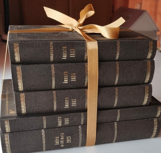 Prasminga dovana savivaldybės mokykloms ir bibliotekai