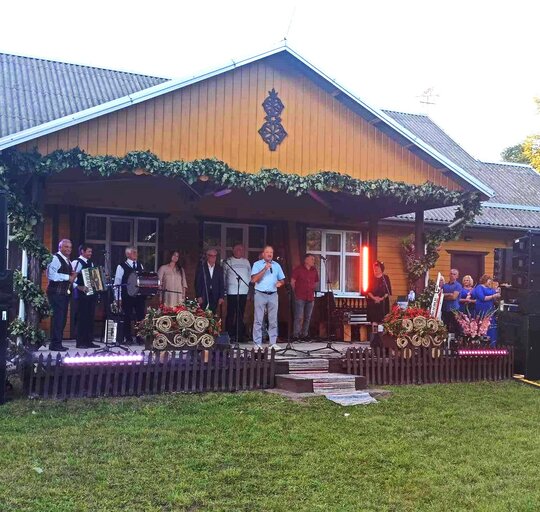 Bikavėnuose įvyko tradicinė vasaros šventė