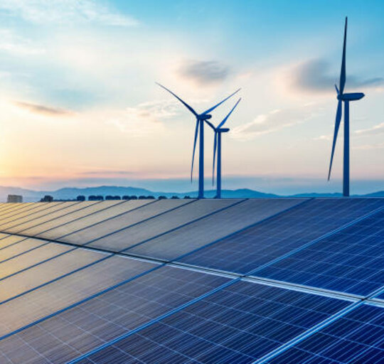 Suskubkite pateikti paraiškas investicinei paramai saulės ir vėjo elektrinių įrengimui sausumoje...