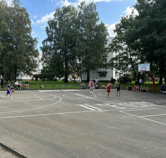 Krepšinio aikštelės Laisvės alėjoje atidarymas 