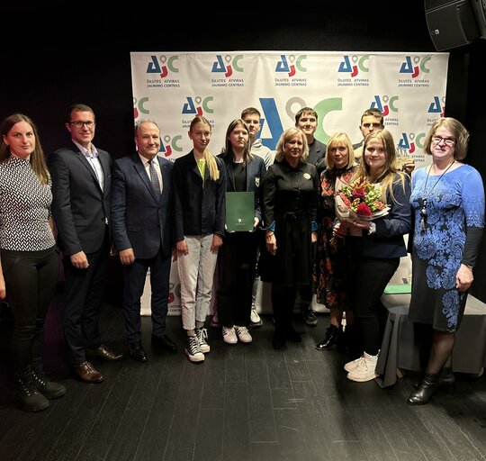 Įvyko apdovanojimų ceremonija „Jaunimo iniciatyva 2023“