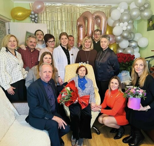 100-ojo jubiliejaus proga pasveikinta šilutiškė Emilija Baikauskienė