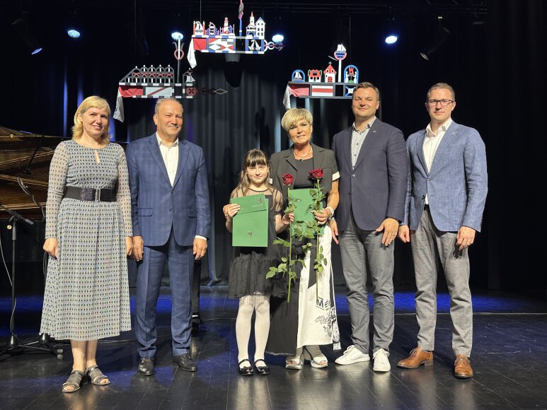 Apdovanoti gabiausi ir talentingiausi Šilutės krašto mokiniai ir jų mokytojai 