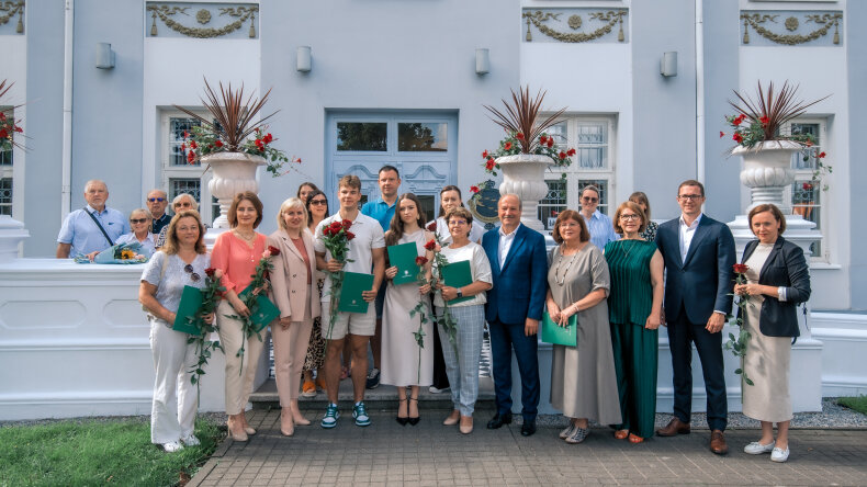 Padėkota už aukščiausius valstybinių egzaminų įvertinimus 