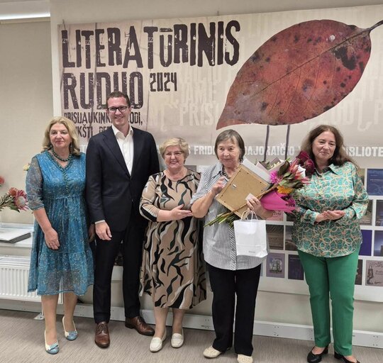 Pasveikinti Literatūrinio rudens „Prisijaukinkim žodį, paukštį, debesį…'2024“...