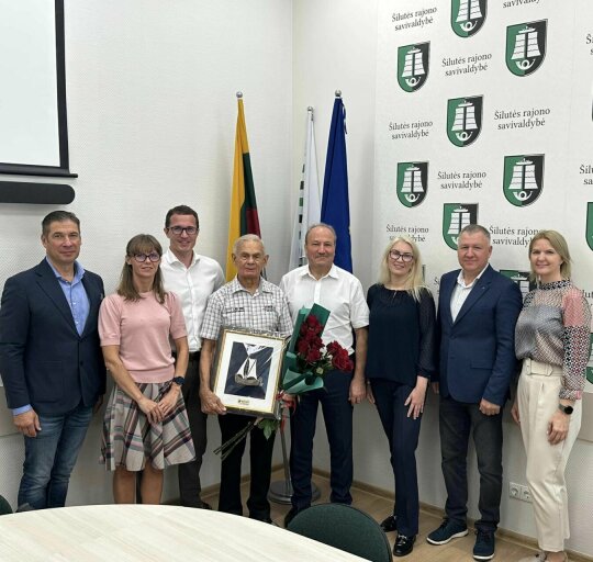 Pasveikintas stalo teniso treneris Jonas Piekautas