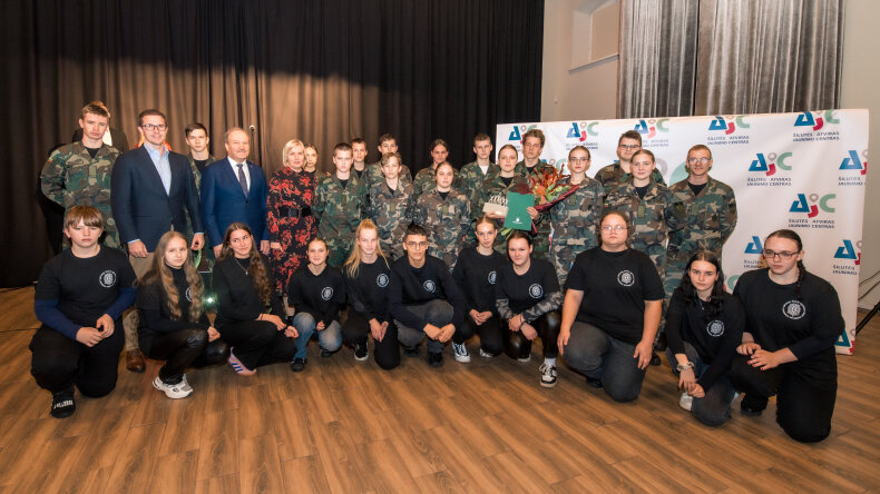 Savivaldybės vadovai pasveikino iniciatyvų Šilutės krašto jaunimą