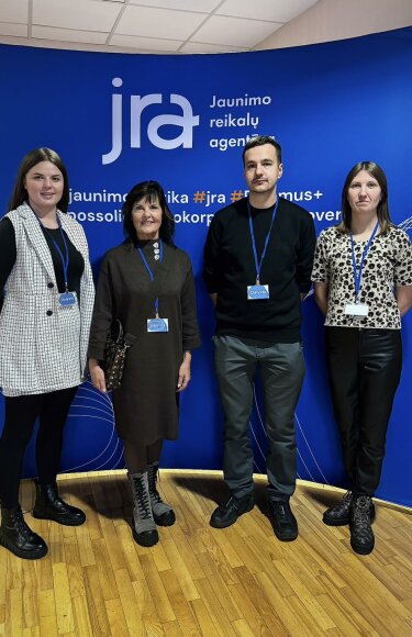Jaunimo reikalų koordinatorių, su jaunimu dirbančių asmenų ir jaunimo savanoriškos tarnybos...