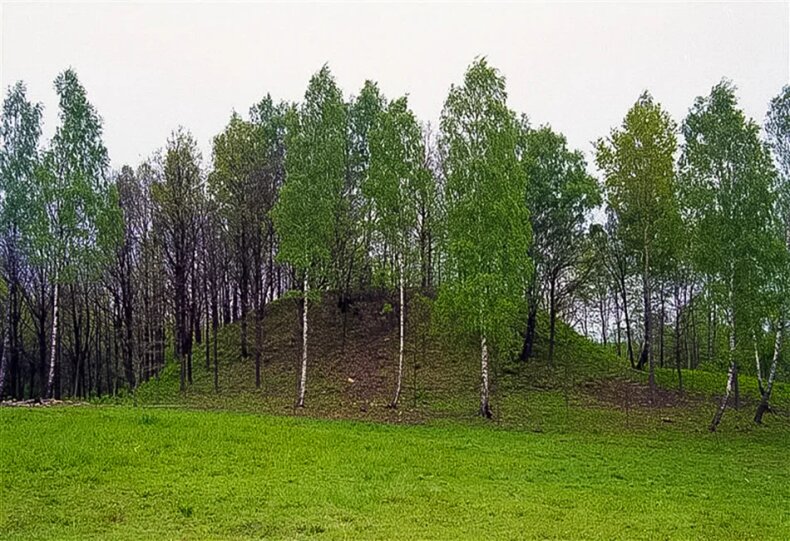 Kaip kirčiuojamas žodis „piliakalnis“? 