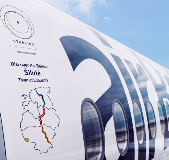 „airBaltic“ savo lėktuvą pavadino Šilutės miesto vardu
