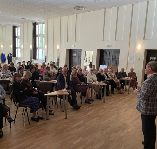 Švietimo įstaigų direktorių bei jų pavaduotojų pasitarimas