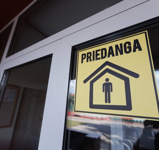 Daugiabučių namų valdytojams - kvietimas teikti pasiūlymus dėl priedangų įrengimo ir modernizavimo
