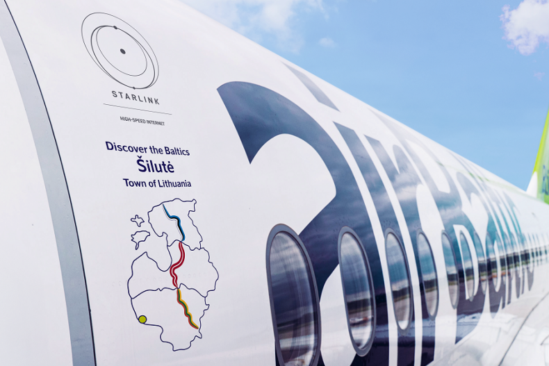 „airBaltic“ savo lėktuvą pavadino Šilutės miesto vardu