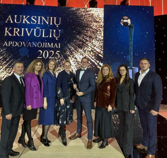Savivaldybei įteiktas garbingas „Auksinės krivūlės“ apdovanojimas