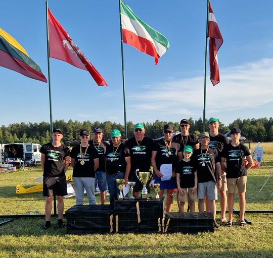 „Lietuvininkų vilties“ premija – Šilutės aviacinės technikos konstravimo ir modeliavimo klubui...