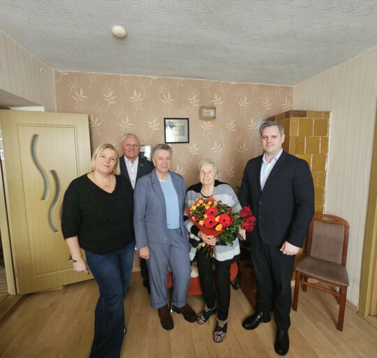 90-ojo jubiliejaus proga pasveikinta Elena Jakienė