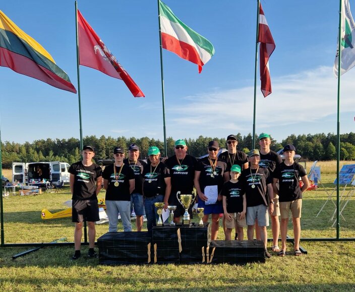 „Lietuvininkų vilties“ premija – Šilutės aviacinės technikos konstravimo ir modeliavimo klubui...