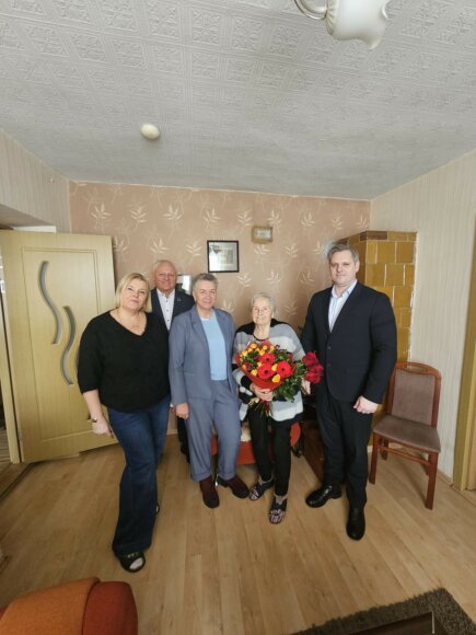 90-ojo jubiliejaus proga pasveikinta Elena Jakienė